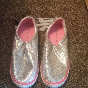 Girl’s youth Sz 4 shoes